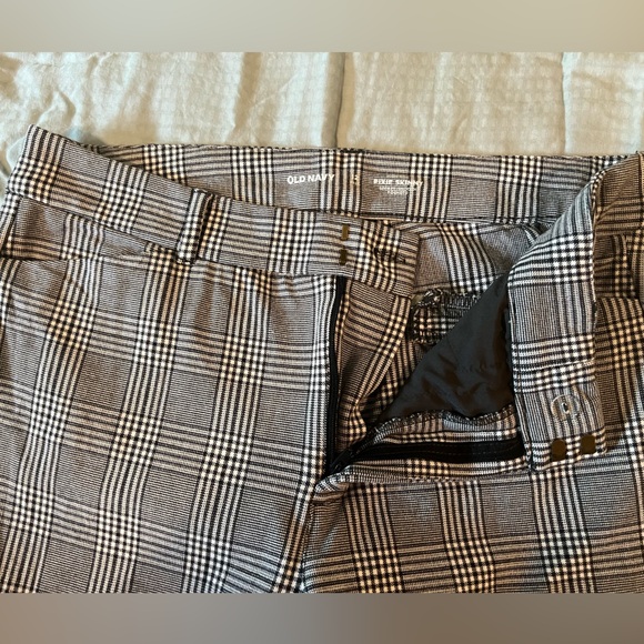 Old Navy High-Waisted Skinny Pixie Ankle Pants, 12 Tall - Picture 5 of 9